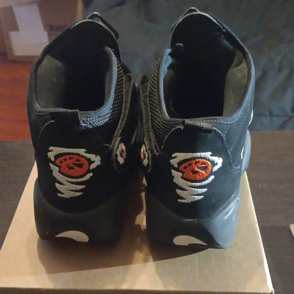 Nike Shake N' Destrukt Rare Black and White Sneakers SZ 6Y Womens SZ 7.5  EUC - Picture 5 of 10